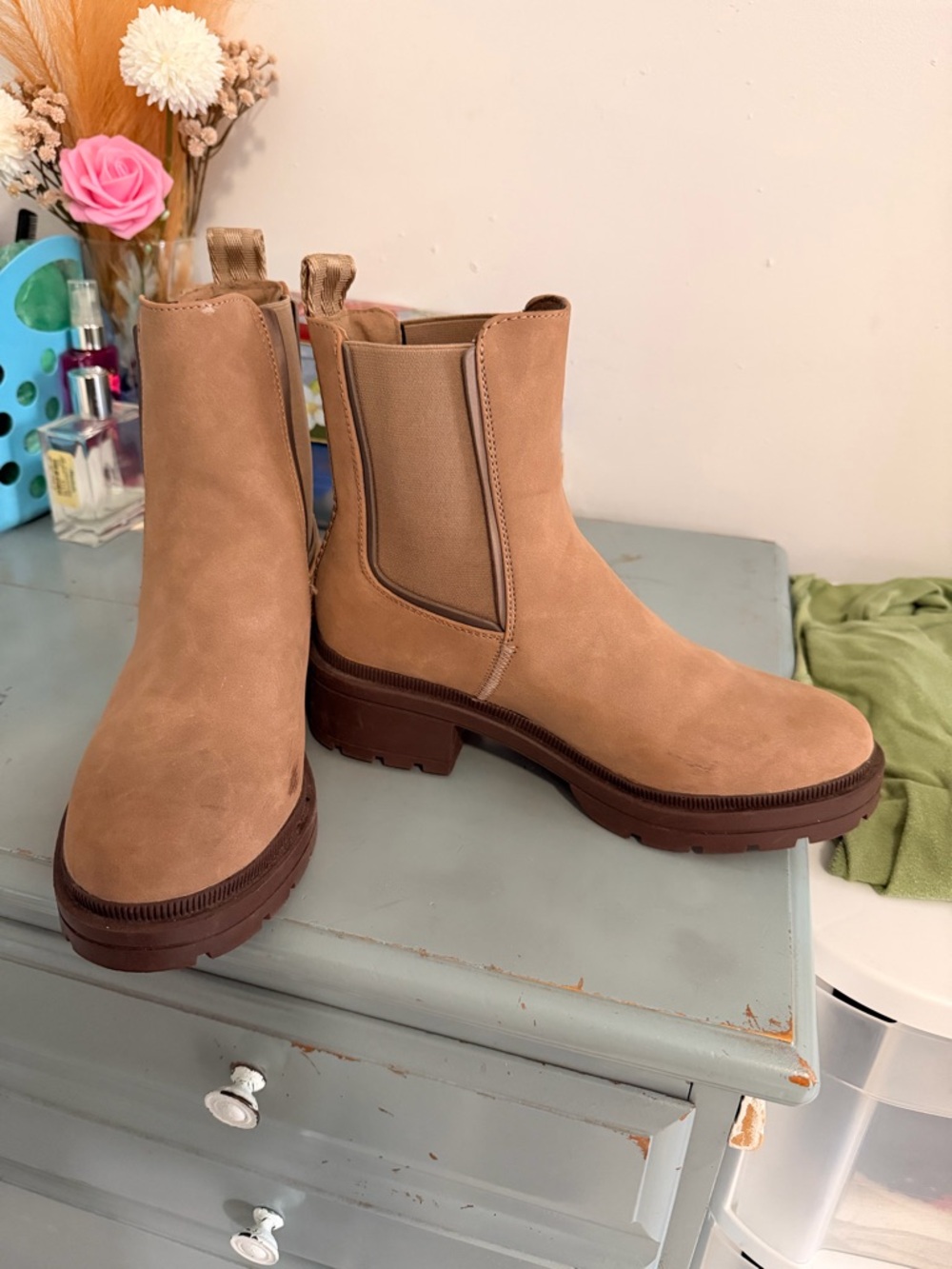 Rocket Dog Tan Chelsea Lug-Soled Ankle Boots